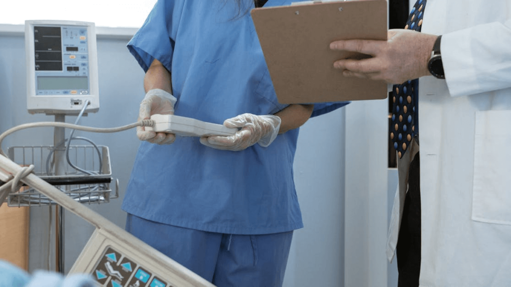 Healthcare costs for the self-employed in 2026: strategies for rising premiums